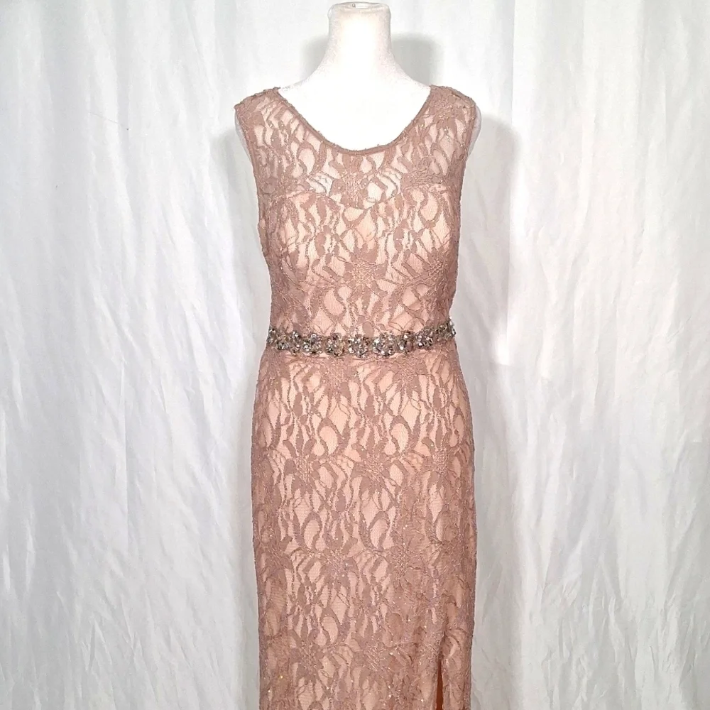 City studio taupe lace size 13 dress